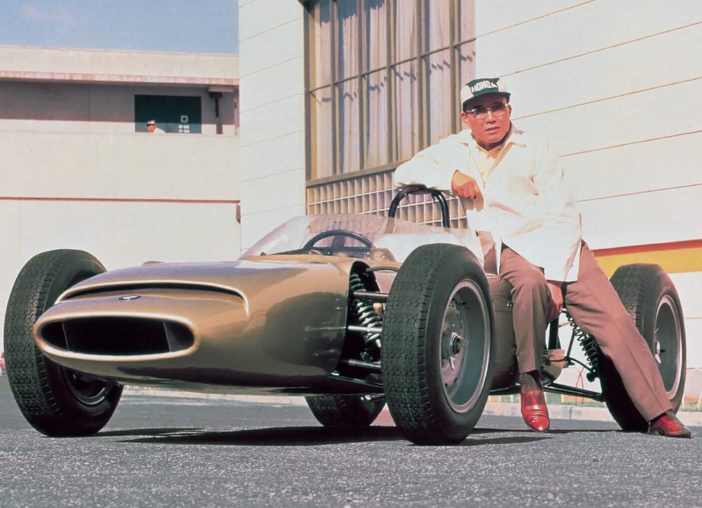 philosophy-gallery-f1-desktop