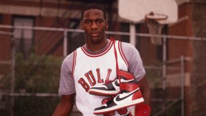 Permanentemente Fructífero vestir Phil Knight, fundador de Nike: El hombre que transformó su pasión deportiva  en un negocio - Emprende.cl