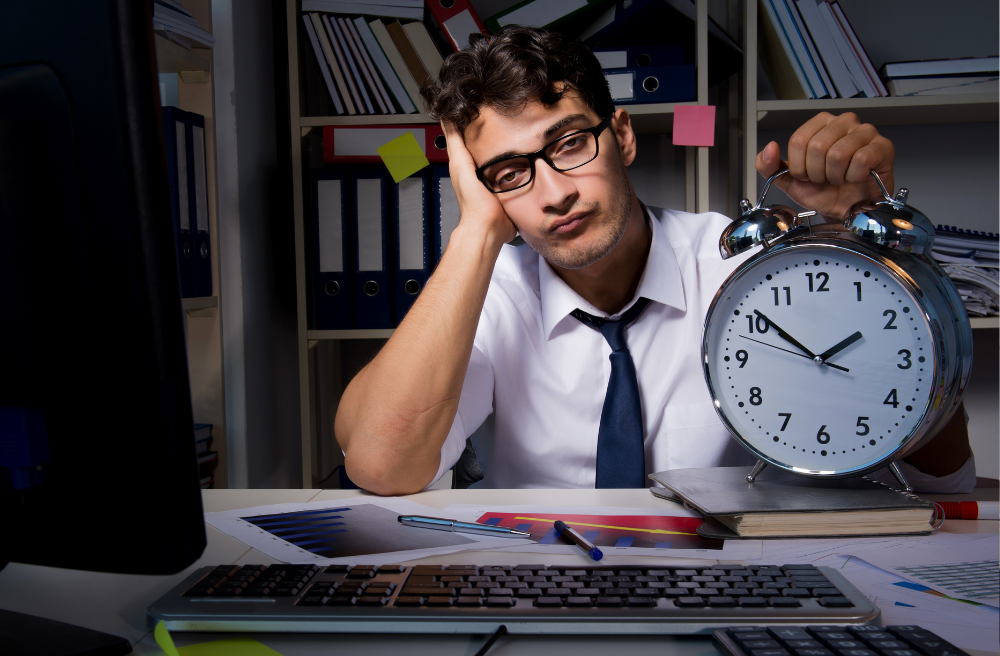¿Más horas de trabajo son equivalentes a más productividad?